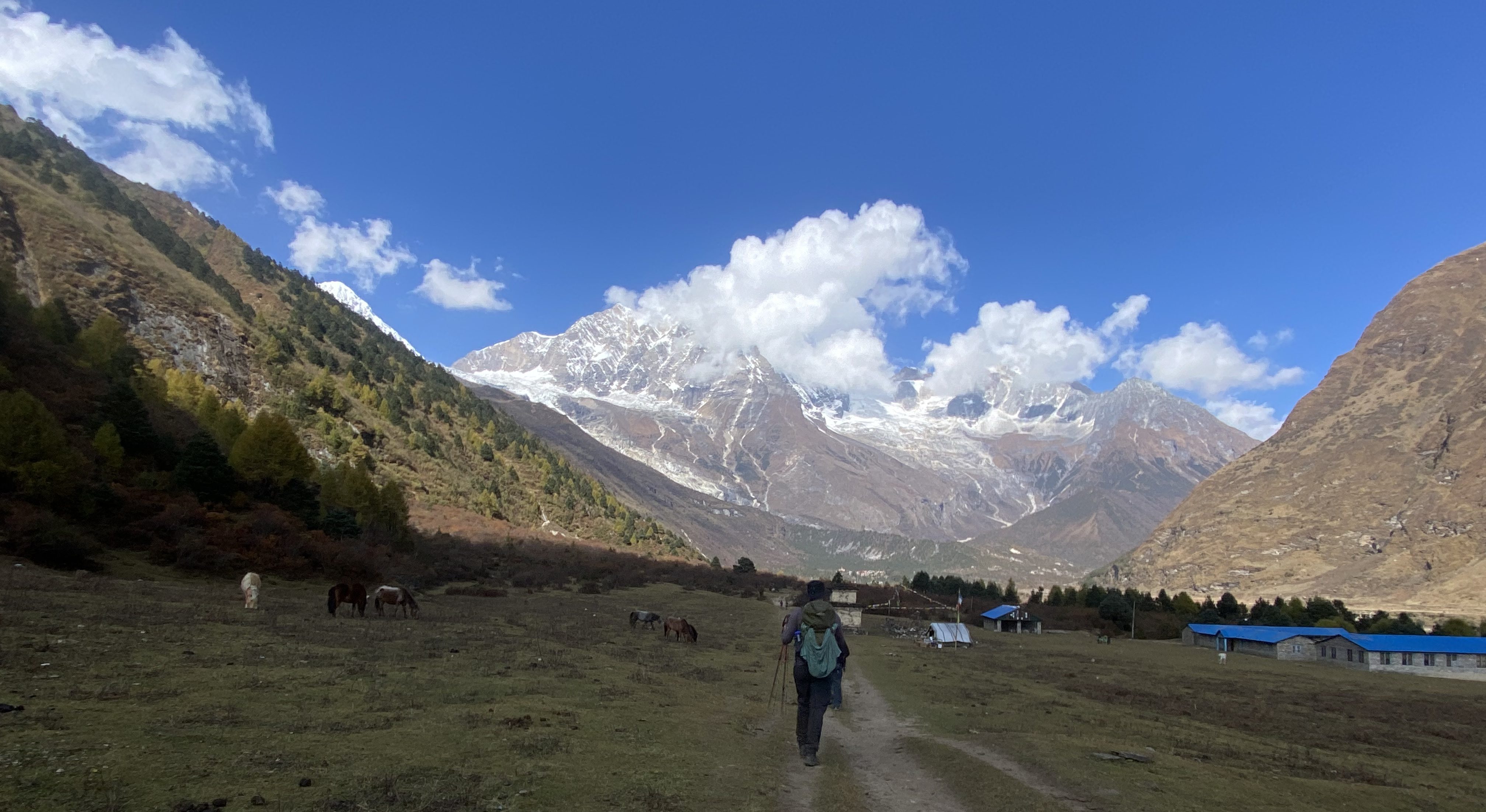 Manaslu, Sama Gaun.